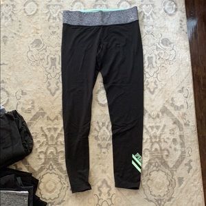 REVERSIBLE sea foam green VS pink leggings